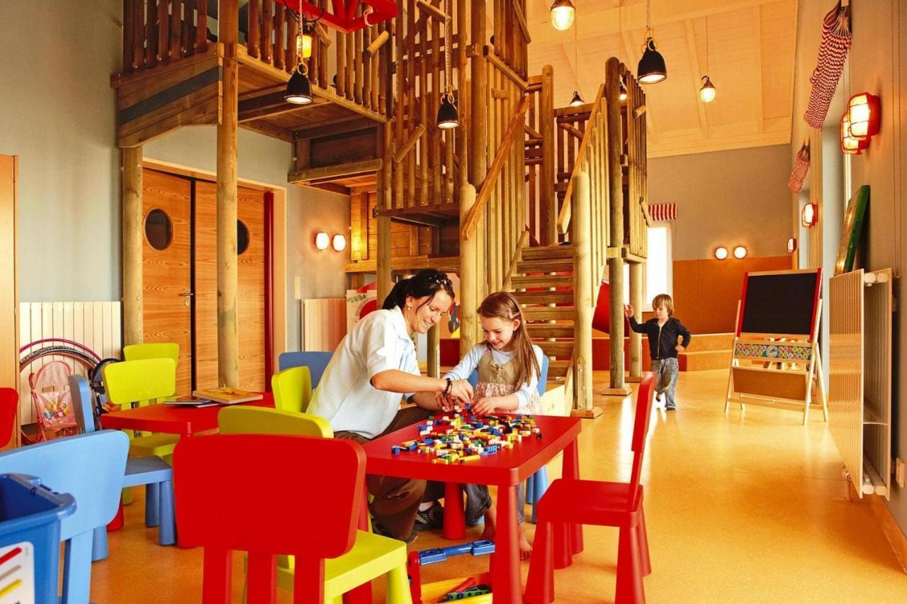 Resort Dorfhotel Boltenhagen Boltenhagen Екстериор снимка