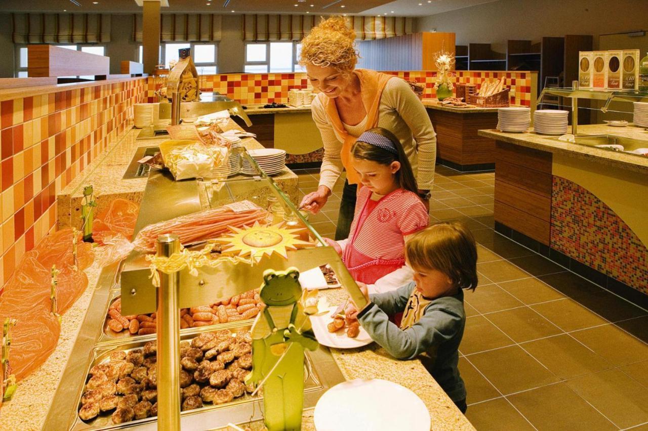 Resort Dorfhotel Boltenhagen Boltenhagen Екстериор снимка